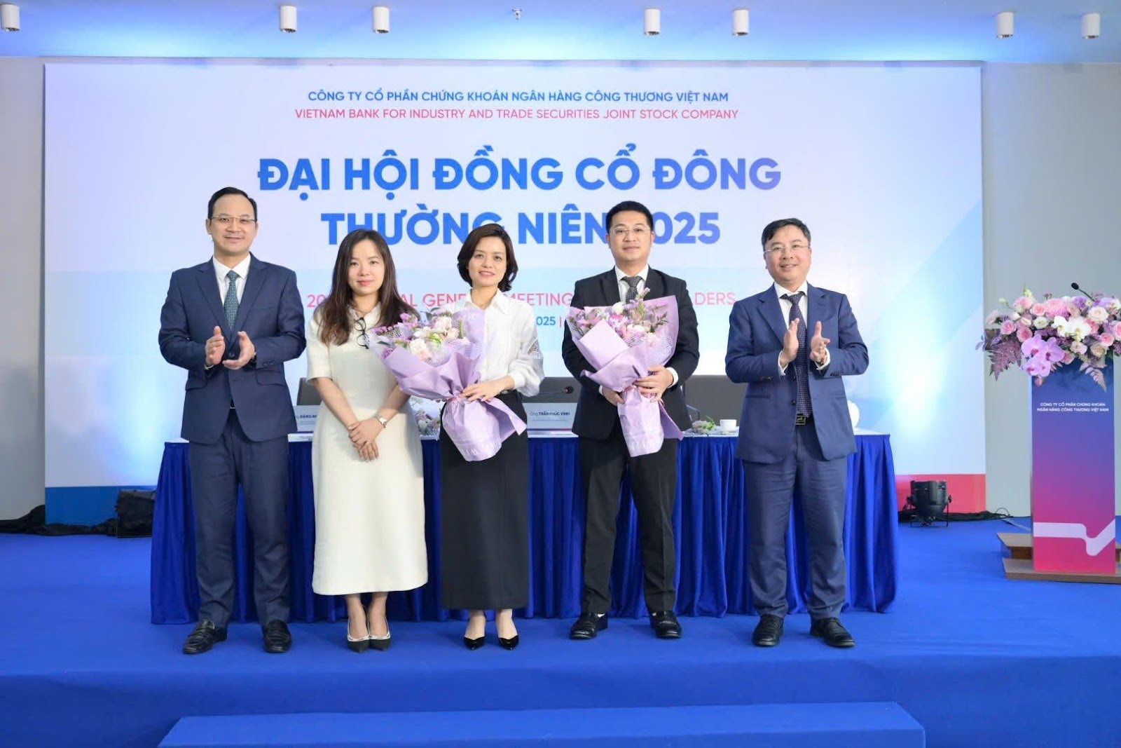 Công ty chứng khoán tăng trưởng lợi nhuận đã thực hiện dẫn đầu ngành sắp trả cổ tức tỷ lệ 43%- Ảnh 1. Công ty chứng khoán tăng trưởng lợi nhuận đã thực hiện dẫn đầu ngành sắp trả cổ tức tỷ lệ 43%- Ảnh 1.