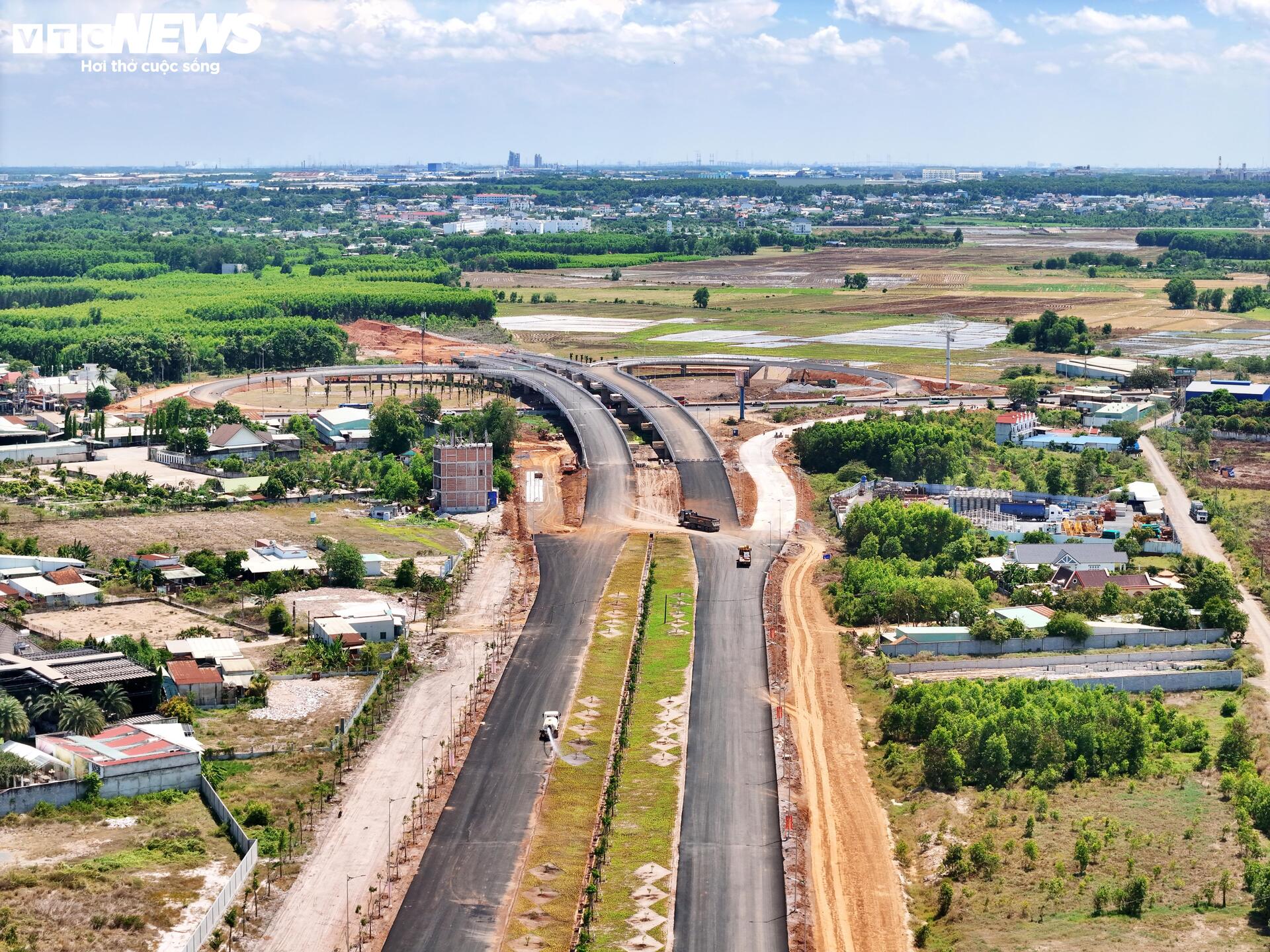 Diện mạo mới tuyến đường kết nối sân bay Long Thành trước ngày khai thác- Ảnh 6. Diện mạo mới tuyến đường kết nối sân bay Long Thành trước ngày khai thác- Ảnh 6.