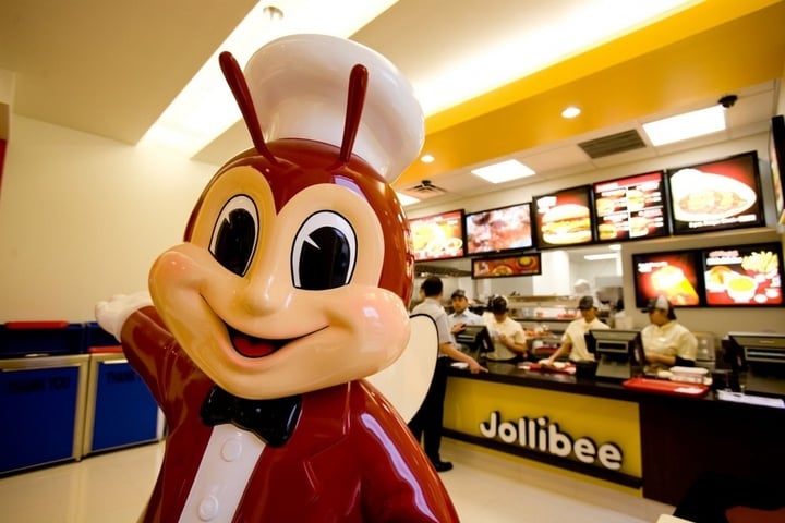 'Cuộc chiến' gà rán: Khi KFC, Jollibee, Lotteria, McDonald’s ra deal giành khách- Ảnh 3. 'Cuộc chiến' gà rán: Khi KFC, Jollibee, Lotteria, McDonald’s ra deal giành khách- Ảnh 3.