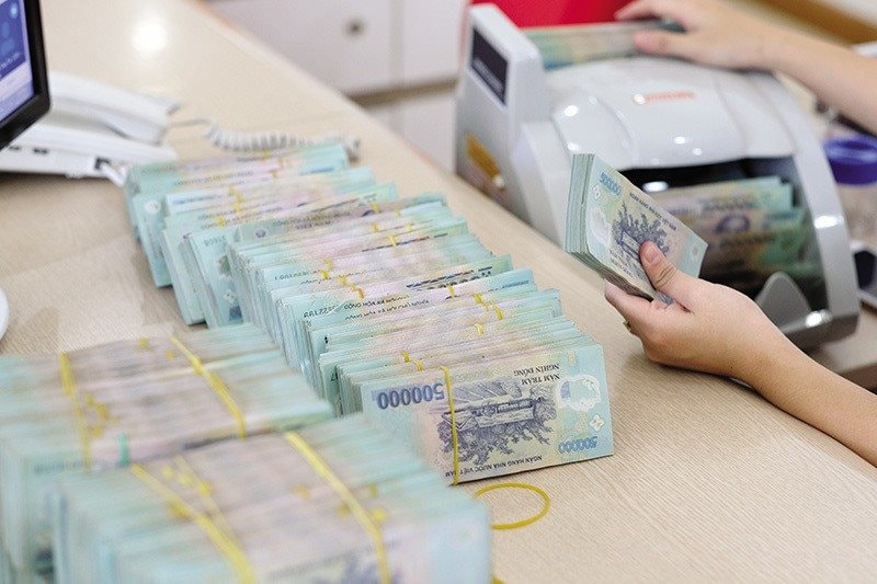 Vẫn duy trì đà giảm, lãi suất huy động thời gian tới liệu có tăng?- Ảnh 1. Vẫn duy trì đà giảm, lãi suất huy động thời gian tới liệu có tăng?- Ảnh 1.