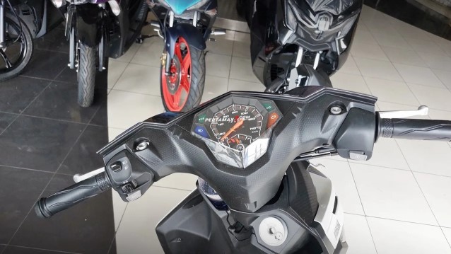 Siêu phẩm xe ga 125cc của Yamaha xuất hiện tại đại lý, giá chỉ từ 28 triệu đồng- Ảnh 3. Siêu phẩm xe ga 125cc của Yamaha xuất hiện tại đại lý, giá chỉ từ 28 triệu đồng- Ảnh 3.