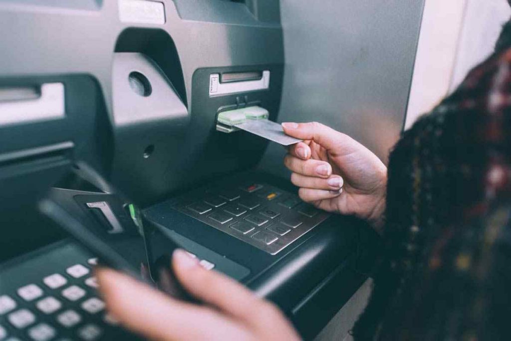 VietinBank cảnh báo nóng thủ đoạn lừa đảo liên quan đến rút tiền- Ảnh 2. VietinBank cảnh báo nóng thủ đoạn lừa đảo liên quan đến rút tiền- Ảnh 2.