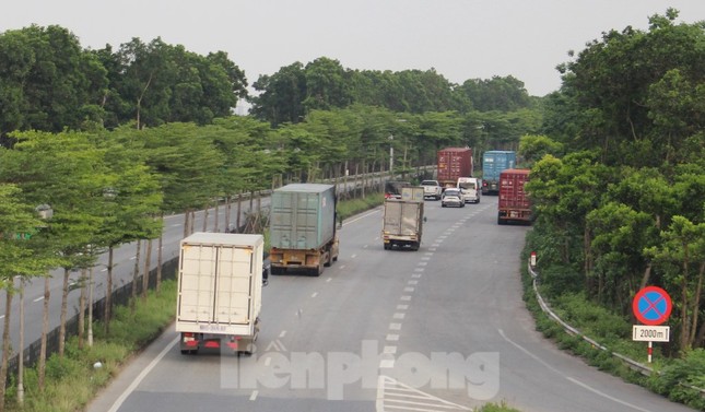 Cận cảnh QL18 Bắc Ninh - Nội Bài vừa được đề xuất thành cao tốc 6 làn xe- Ảnh 4. Cận cảnh QL18 Bắc Ninh - Nội Bài vừa được đề xuất thành cao tốc 6 làn xe- Ảnh 4.