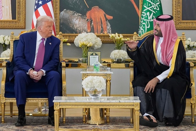 Tổng thống Donald Trump ký loạt hợp đồng hơn 2.000 tỉ USD tại Trung Đông- Ảnh 1. Tổng thống Donald Trump ký loạt hợp đồng hơn 2.000 tỉ USD tại Trung Đông- Ảnh 1.