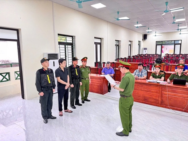 Bắt tạm giam, khám xét nơi ở của Lê Văn Toàn- Ảnh 1. Bắt tạm giam, khám xét nơi ở của Lê Văn Toàn- Ảnh 1.