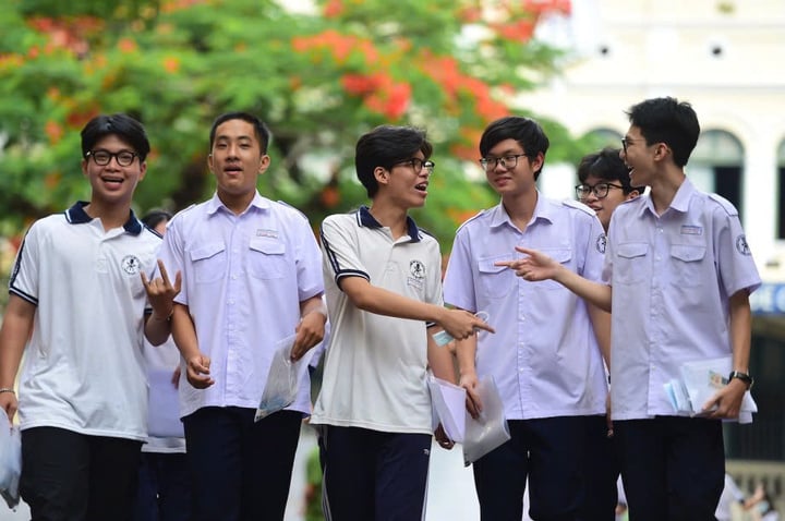 Nam sinh hướng nội, giỏi khối A nên chọn ngành học nào để lương cao?- Ảnh 1. Nam sinh hướng nội, giỏi khối A nên chọn ngành học nào để lương cao?- Ảnh 1.
