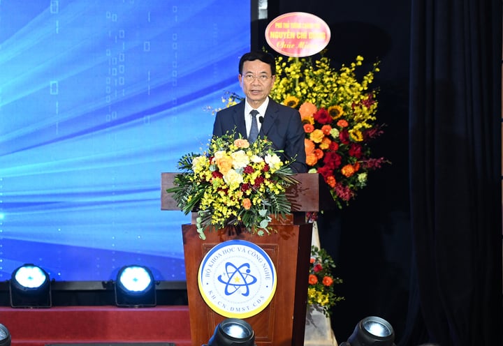 Bộ trưởng Nguyễn Mạnh Hùng: Có thể thu hút nhà khoa học, công nghệ toàn cầu giải 'bài toán lớn' của Việt Nam- Ảnh 2. Bộ trưởng Nguyễn Mạnh Hùng: Có thể thu hút nhà khoa học, công nghệ toàn cầu giải 'bài toán lớn' của Việt Nam- Ảnh 2.