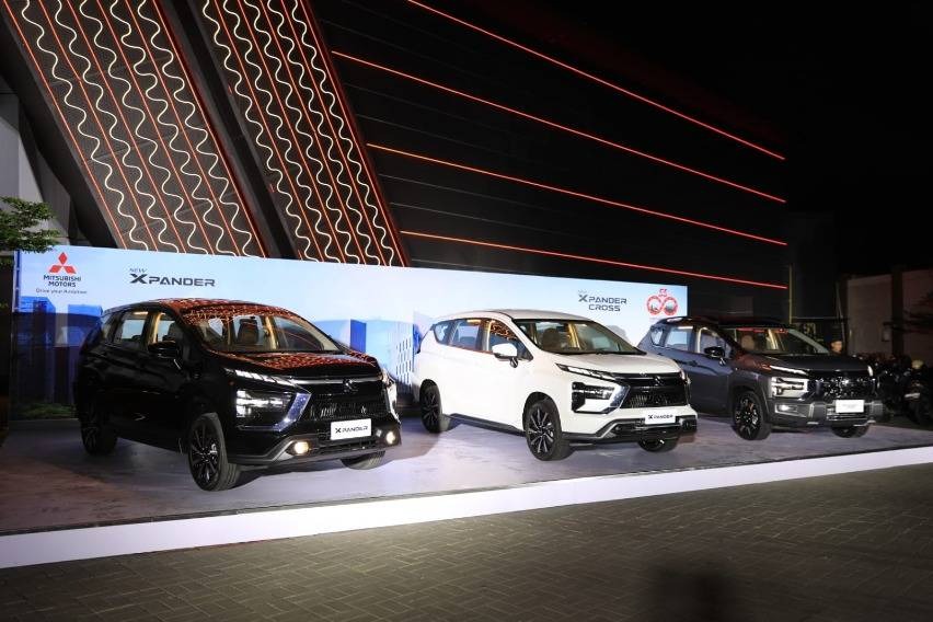 Mitsubishi Xpander 2025 ra mắt: Lưới tản nhiệt mới, màn hình to hơn, thêm túi khí, có camera 360, giá quy đổi khiến người Việt ao ước- Ảnh 1. Mitsubishi Xpander 2025 ra mắt: Lưới tản nhiệt mới, màn hình to hơn, thêm túi khí, có camera 360, giá quy đổi khiến người Việt ao ước- Ảnh 1.