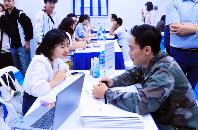 Người đủ điều kiện nhận lương hưu không được hưởng trợ cấp thất nghiệp- Ảnh 1. Người đủ điều kiện nhận lương hưu không được hưởng trợ cấp thất nghiệp- Ảnh 1.