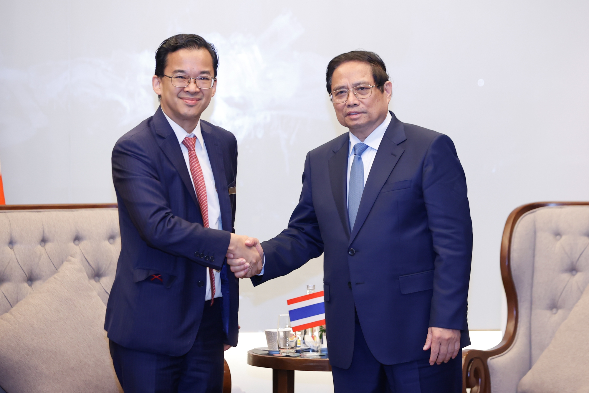 Nhiều tập đoàn Thái Lan muốn đầu tư hàng chục tỷ USD vào Việt Nam, Thủ tướng khẳng định 1 điều quan trọng- Ảnh 7. Nhiều tập đoàn Thái Lan muốn đầu tư hàng chục tỷ USD vào Việt Nam, Thủ tướng khẳng định 1 điều quan trọng- Ảnh 7.