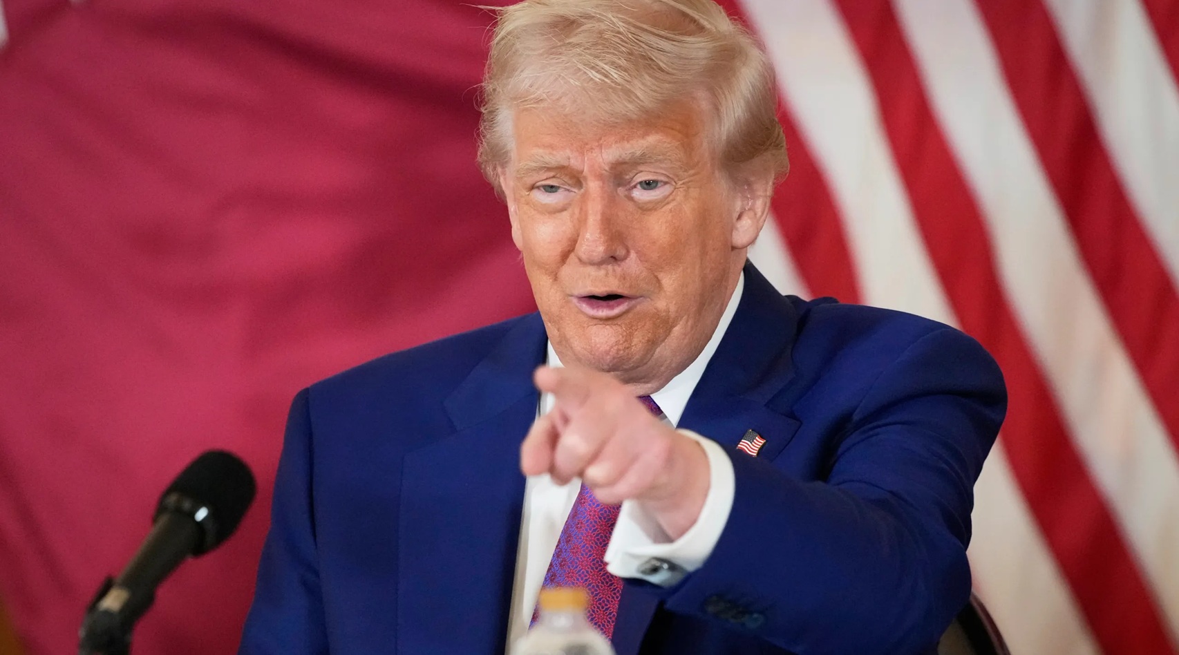 Tổng thống Donald Trump: "Tôi có mối quan hệ rất tốt với ông Putin. Chúng tôi phải đoàn kết lại"- Ảnh 1. Tổng thống Donald Trump: "Tôi có mối quan hệ rất tốt với ông Putin. Chúng tôi phải đoàn kết lại"- Ảnh 1.