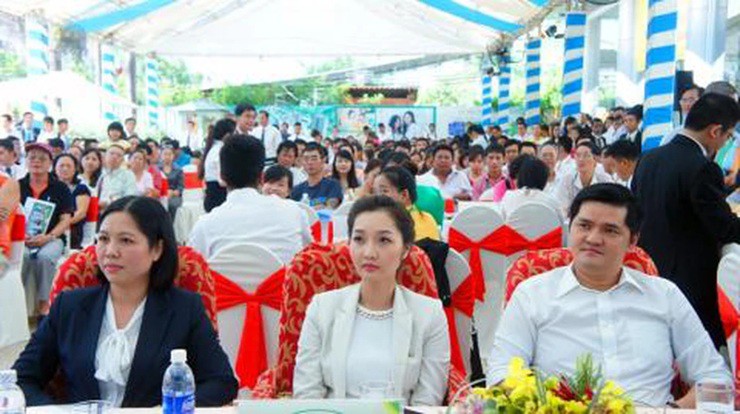 Ngoại hình của em gái Cường Đô La ở hiện tại gây chú ý- Ảnh 8. Ngoại hình của em gái Cường Đô La ở hiện tại gây chú ý- Ảnh 8.