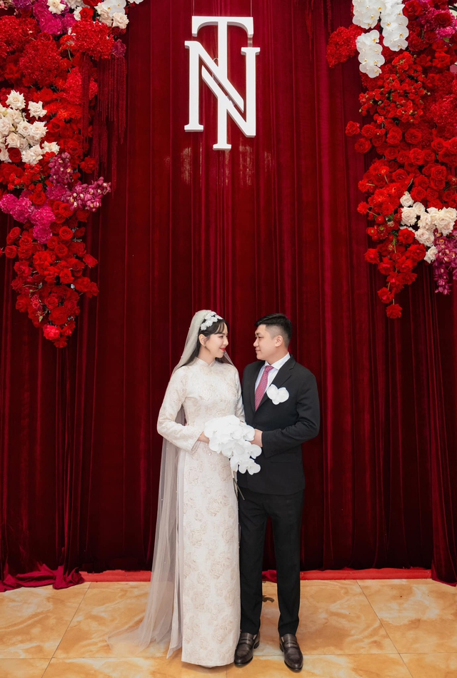 MC Mai Ngọc tổ chức tiệc đầy tháng hoành tráng cho con, để lộ mối quan hệ với nhà chồng- Ảnh 6. MC Mai Ngọc tổ chức tiệc đầy tháng hoành tráng cho con, để lộ mối quan hệ với nhà chồng- Ảnh 6.