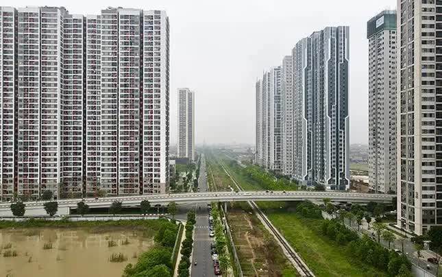 Cảnh báo nhà đầu tư rơi vào tình trạng dòng tiền âm, lãi vay chồng chất- Ảnh 1. Cảnh báo nhà đầu tư rơi vào tình trạng dòng tiền âm, lãi vay chồng chất- Ảnh 1.