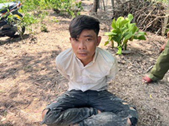 Bắt và khám xét Bùi Văn Đấu- Ảnh 2. Bắt và khám xét Bùi Văn Đấu- Ảnh 2.