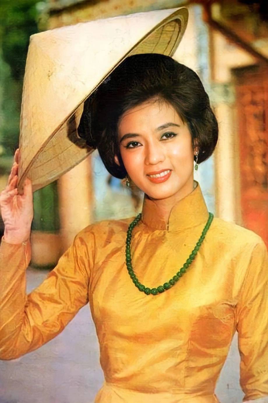 Cuộc đời "Tứ đại mỹ nhân Sài Gòn": Người vắn số, người U90 vẫn đóng phim, dung mạo trẻ đẹp- Ảnh 2. Cuộc đời "Tứ đại mỹ nhân Sài Gòn": Người vắn số, người U90 vẫn đóng phim, dung mạo trẻ đẹp- Ảnh 2.
