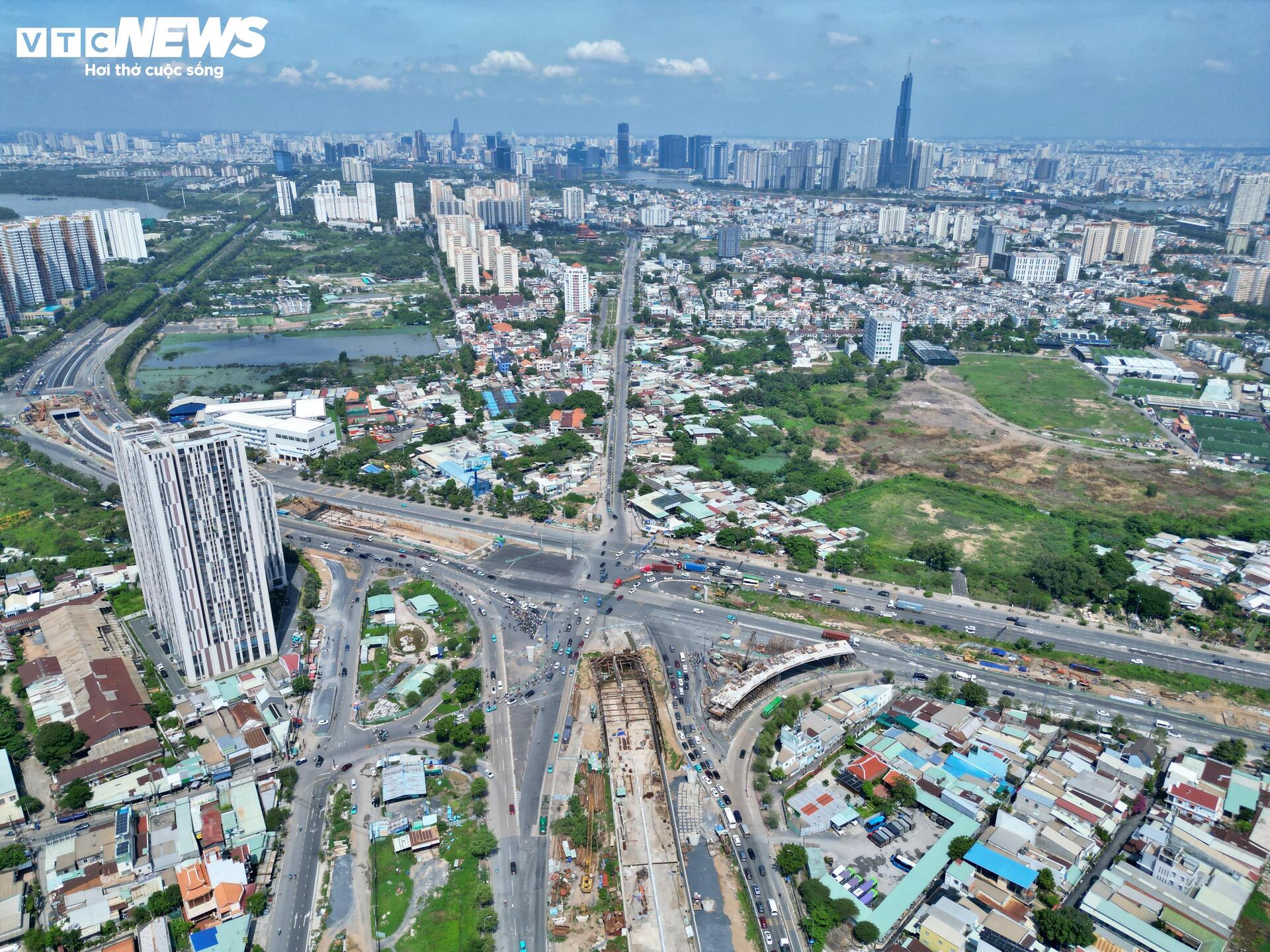 Cận cảnh hầm chui nút giao hiện đại nhất TP.HCM dự kiến thông xe vào tháng 6- Ảnh 12. Cận cảnh hầm chui nút giao hiện đại nhất TP.HCM dự kiến thông xe vào tháng 6- Ảnh 12.