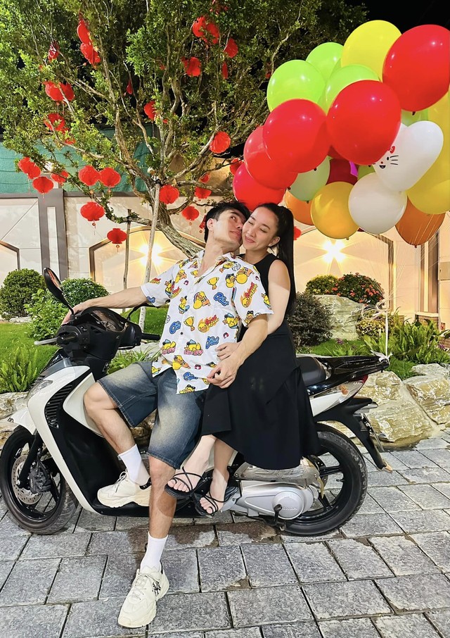 1 triệu người "nín thở" nghe Lê Dương Bảo Lâm livestream nói đúng câu này giữa thông tin đã ly thân- Ảnh 3. 1 triệu người "nín thở" nghe Lê Dương Bảo Lâm livestream nói đúng câu này giữa thông tin đã ly thân- Ảnh 3.