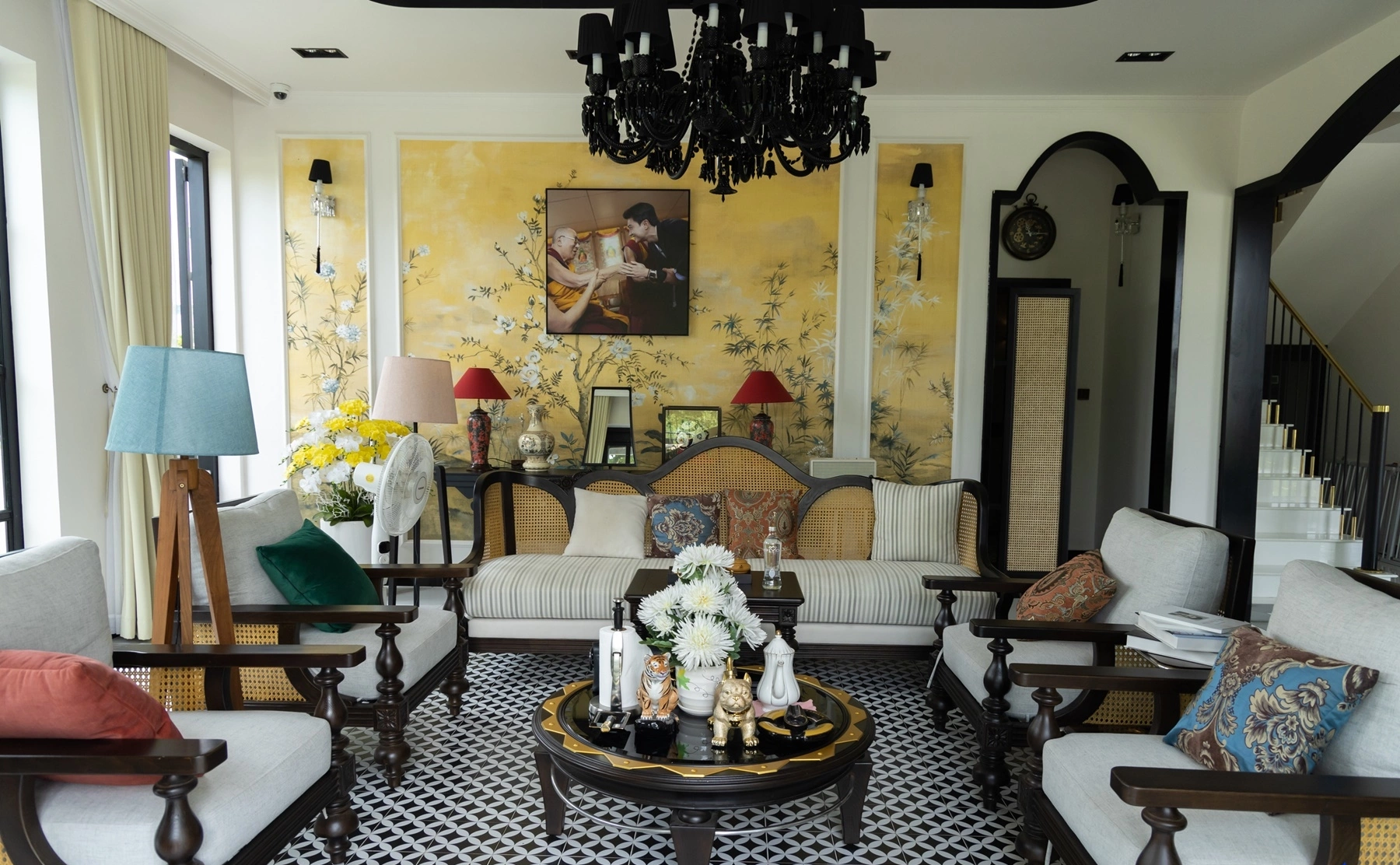 Nam nghệ sĩ Việt đình đám: Ở biệt thự hơn 300m2 quận 7, tài sản vài trăm tỷ, U40 chưa yêu ai- Ảnh 6. Nam nghệ sĩ Việt đình đám: Ở biệt thự hơn 300m2 quận 7, tài sản vài trăm tỷ, U40 chưa yêu ai- Ảnh 6.