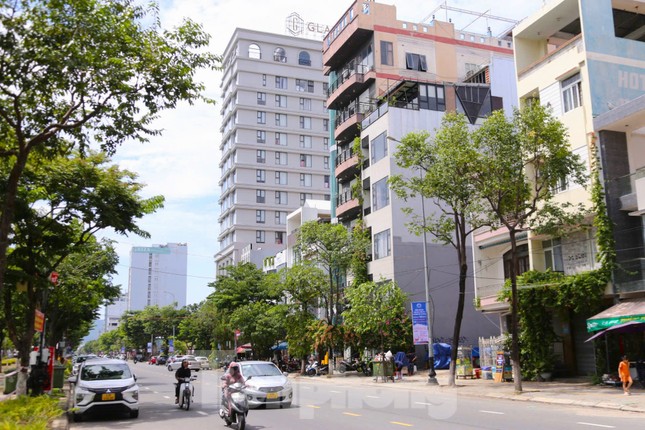 Đua nhau bán chỗ ngồi sân thượng xem pháo hoa Đà Nẵng- Ảnh 1. Đua nhau bán chỗ ngồi sân thượng xem pháo hoa Đà Nẵng- Ảnh 1.
