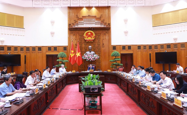 Thủ tướng Phạm Minh Chính: Xác định lộ trình miễn viện phí cho nhân dân sớm nhất có thể- Ảnh 2. Thủ tướng Phạm Minh Chính: Xác định lộ trình miễn viện phí cho nhân dân sớm nhất có thể- Ảnh 2.