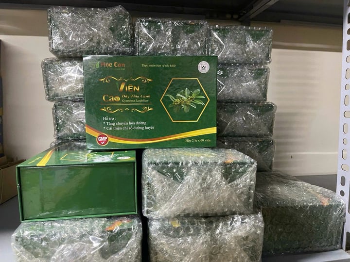 Phát hiện 11.500 hộp trà, sữa hạt 'quảng cáo công dụng quá mức'- Ảnh 2. Phát hiện 11.500 hộp trà, sữa hạt 'quảng cáo công dụng quá mức'- Ảnh 2.