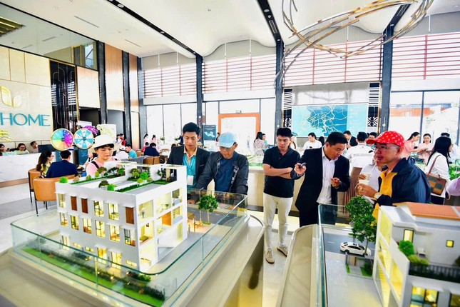 Áp thuế 20% khi bán BĐS: Tính chưa đủ sẽ khiến giá tiếp tục tăng, người mua khó tiếp cận nhà ở- Ảnh 3. Áp thuế 20% khi bán BĐS: Tính chưa đủ sẽ khiến giá tiếp tục tăng, người mua khó tiếp cận nhà ở- Ảnh 3.