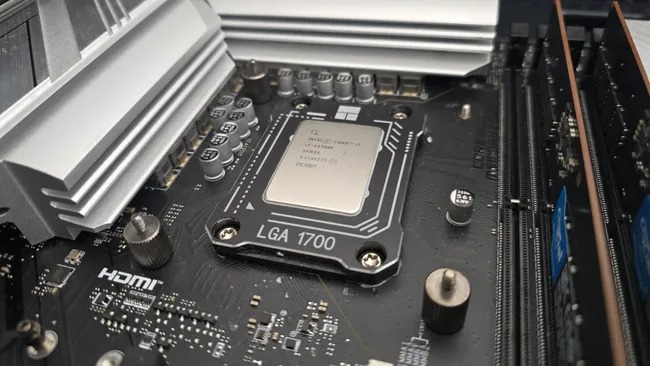 Mã độc mới ẩn sâu trong CPU: Vượt qua mọi phần mềm diệt virus mạnh nhất, cài lại Windows cũng không cứu nổi- Ảnh 1. Mã độc mới ẩn sâu trong CPU: Vượt qua mọi phần mềm diệt virus mạnh nhất, cài lại Windows cũng không cứu nổi- Ảnh 1.