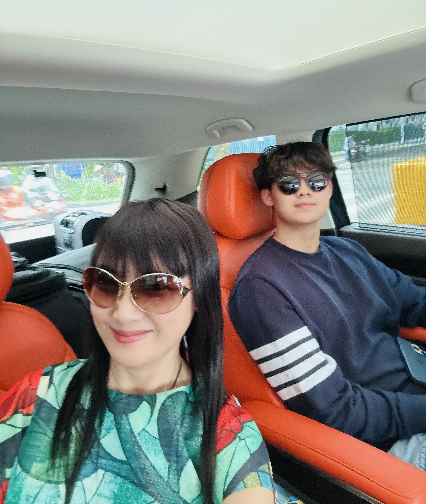 "Nữ hoàng ảnh lịch" đình đám một thời bất ngờ khoe con trai cực phẩm: Cao 1m80, đẹp trai, đa tài và cực ngoan!- Ảnh 3. "Nữ hoàng ảnh lịch" đình đám một thời bất ngờ khoe con trai cực phẩm: Cao 1m80, đẹp trai, đa tài và cực ngoan!- Ảnh 3.