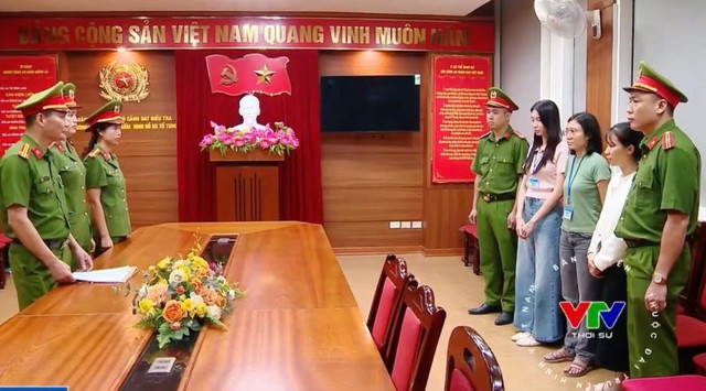 Toàn cảnh thời điểm Hoa hậu Thuỳ Tiên và 4 đồng phạm bị khởi tố- Ảnh 4. Toàn cảnh thời điểm Hoa hậu Thuỳ Tiên và 4 đồng phạm bị khởi tố- Ảnh 4.