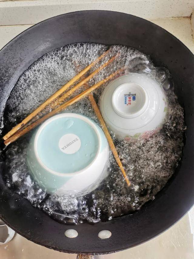 6 thói quen tưởng bình thường nhưng khiến bát đĩa càng rửa càng bẩn, cả nhà ăn "độc tố" mỗi ngày sớm muộn cũng ung thư- Ảnh 9. 6 thói quen tưởng bình thường nhưng khiến bát đĩa càng rửa càng bẩn, cả nhà ăn "độc tố" mỗi ngày sớm muộn cũng ung thư- Ảnh 9.