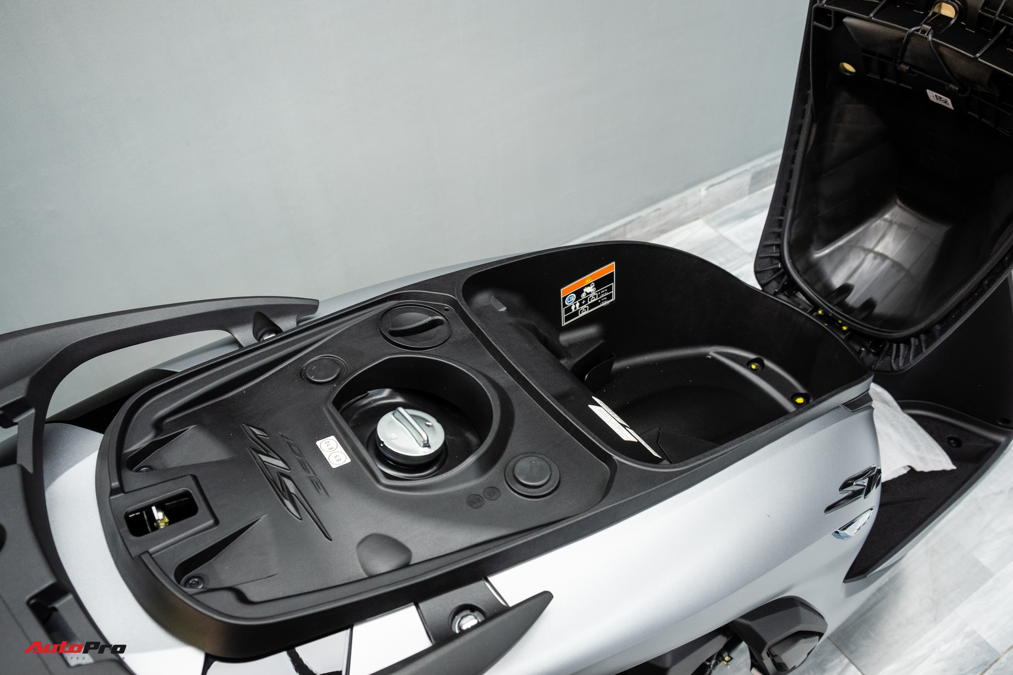 Lô Honda SH 350i 2025 nhập Ý đầu tiên về Việt Nam: Giá nước ngoài từ 174 triệu, bản tương tự ở Việt Nam chỉ 151 triệu đồng- Ảnh 12. Lô Honda SH 350i 2025 nhập Ý đầu tiên về Việt Nam: Giá nước ngoài từ 174 triệu, bản tương tự ở Việt Nam chỉ 151 triệu đồng- Ảnh 12.