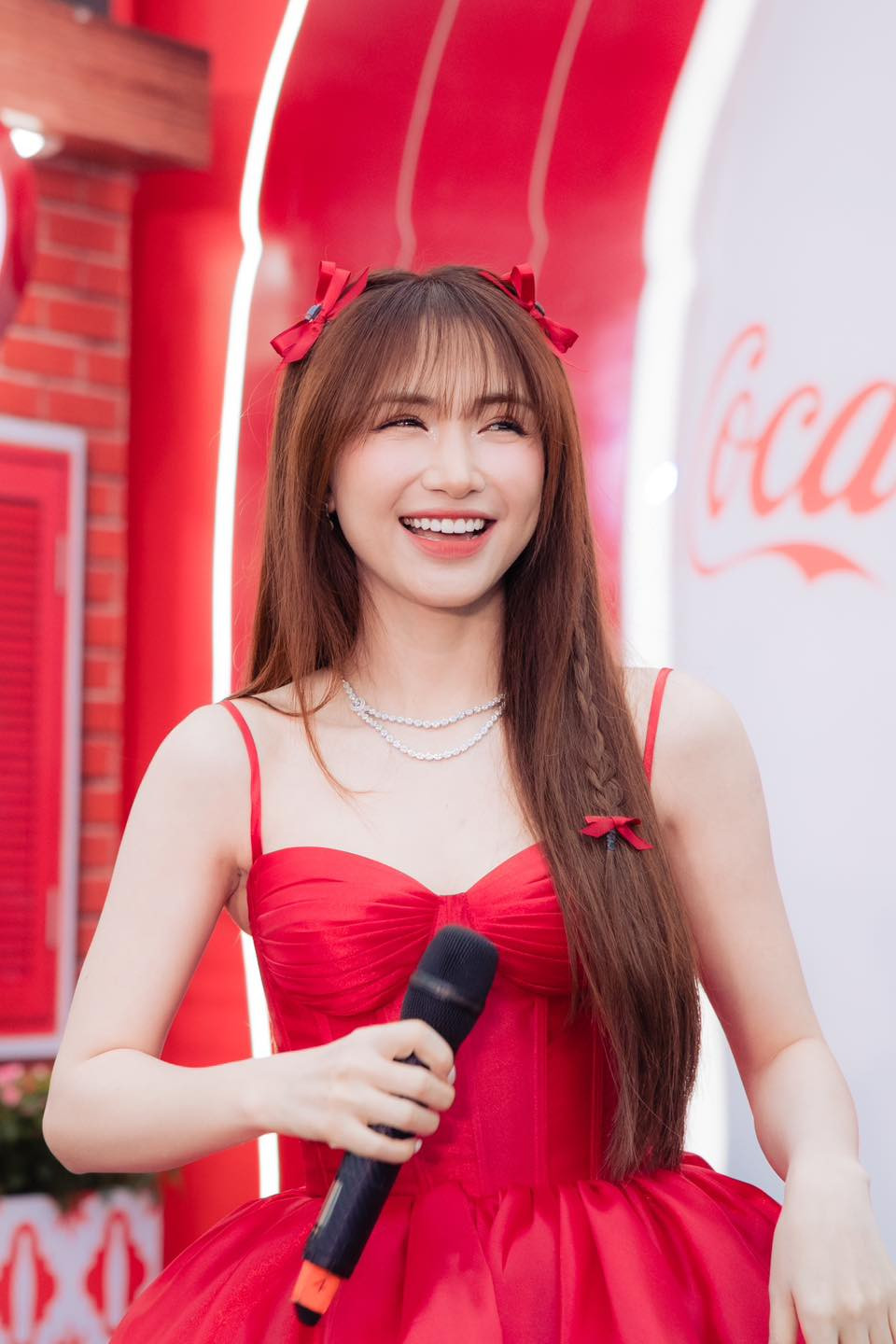Quá khứ ồn ào của Hòa Minzy- Ảnh 5. Quá khứ ồn ào của Hòa Minzy- Ảnh 5.