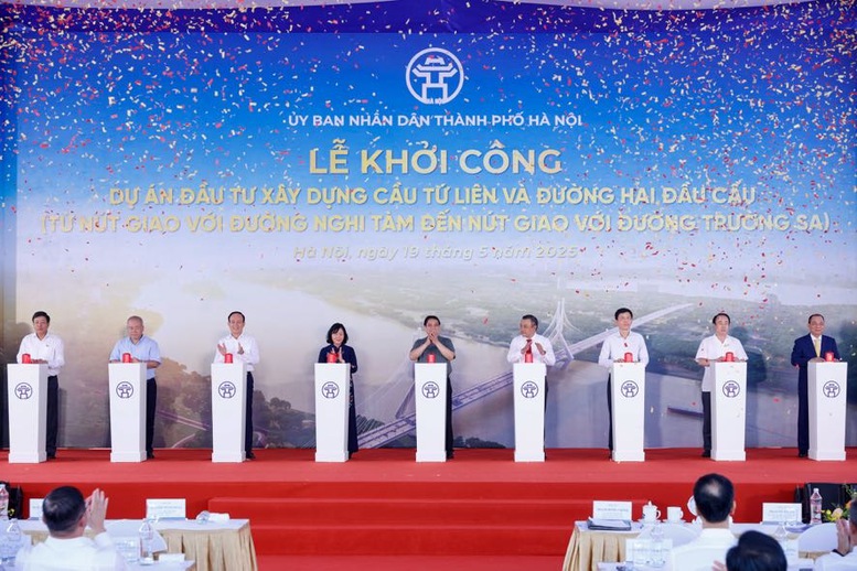 Thủ tướng phát lệnh khởi công cầu Tứ Liên (Hà Nội)- Ảnh 5. Thủ tướng phát lệnh khởi công cầu Tứ Liên (Hà Nội)- Ảnh 5.