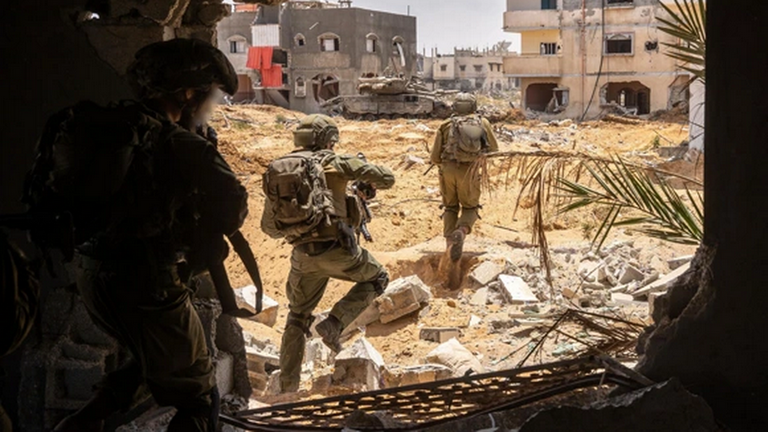 Israel đánh lớn, đổ quân vào cả 2 đầu dải Gaza- Ảnh 1. Israel đánh lớn, đổ quân vào cả 2 đầu dải Gaza- Ảnh 1.
