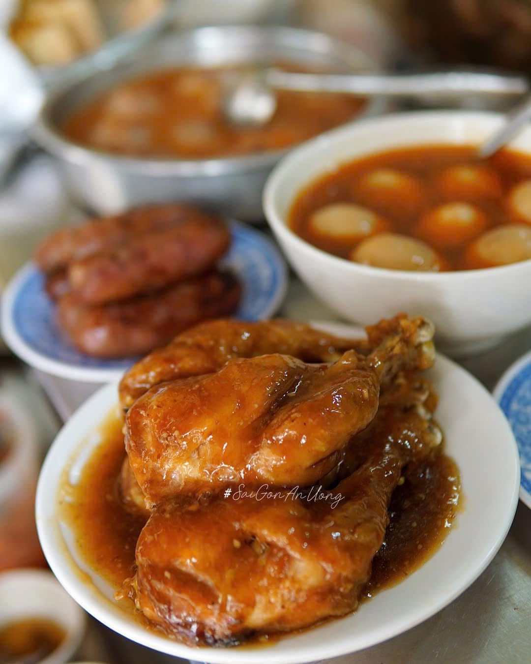 Tiệm cơm lâu năm giữa Quận 1 bỗng nghỉ bán khiến khách tiếc ngẩn ngơ, biết lý do phía sau còn bất ngờ hơn- Ảnh 8. Tiệm cơm lâu năm giữa Quận 1 bỗng nghỉ bán khiến khách tiếc ngẩn ngơ, biết lý do phía sau còn bất ngờ hơn- Ảnh 8.