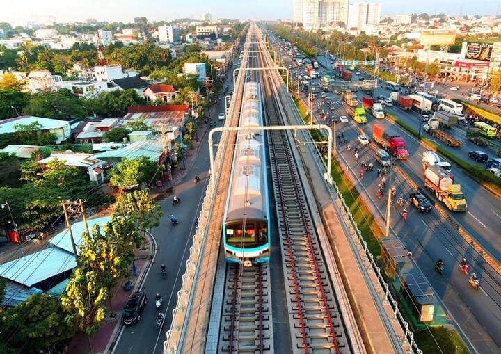 Đường sắt cao tốc Bắc - Nam: Thay đổi hoàn toàn tư duy định cư, đô thị lớn không còn là ưu tiên- Ảnh 2. Đường sắt cao tốc Bắc - Nam: Thay đổi hoàn toàn tư duy định cư, đô thị lớn không còn là ưu tiên- Ảnh 2.