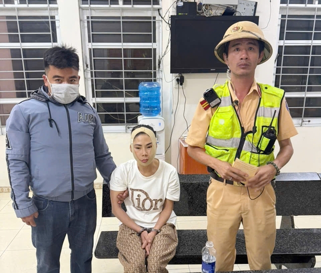 Chặn ô tô, bắt Nguyễn Thị Tâm- Ảnh 1. Chặn ô tô, bắt Nguyễn Thị Tâm- Ảnh 1.