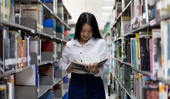 Lần đầu tiên nhân viên thư viện, y tế trường học được đề xuất hưởng phụ cấp- Ảnh 1. Lần đầu tiên nhân viên thư viện, y tế trường học được đề xuất hưởng phụ cấp- Ảnh 1.