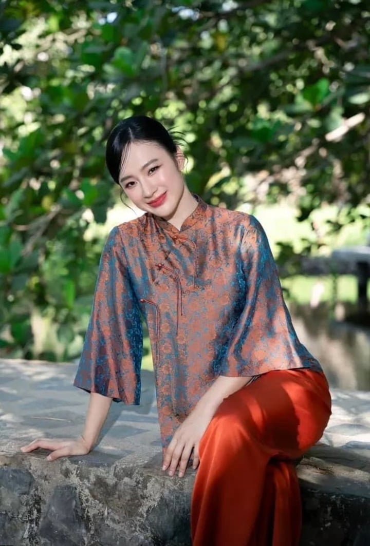 Thân hình ngày càng 'vạm vỡ' khó tin của Angela Phương Trinh- Ảnh 3. Thân hình ngày càng 'vạm vỡ' khó tin của Angela Phương Trinh- Ảnh 3.