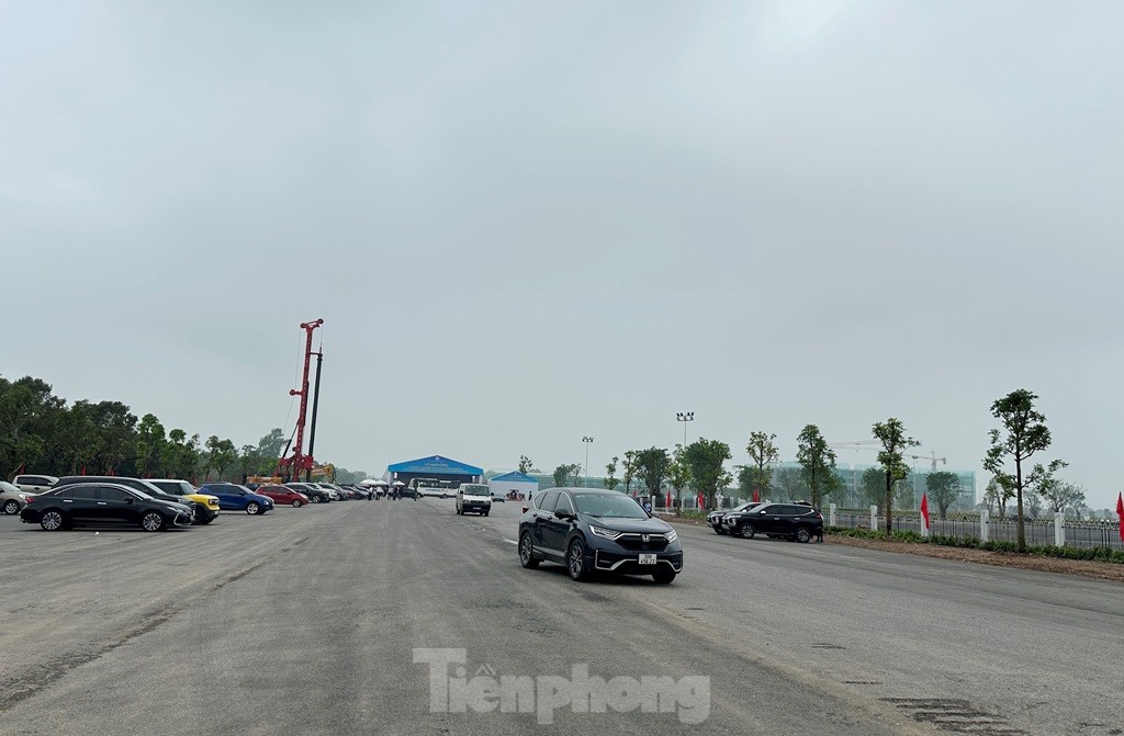 Cầu đầu tiên tại Hà Nội vượt cả sông Hồng và sông Đuống- Ảnh 2. Cầu đầu tiên tại Hà Nội vượt cả sông Hồng và sông Đuống- Ảnh 2.