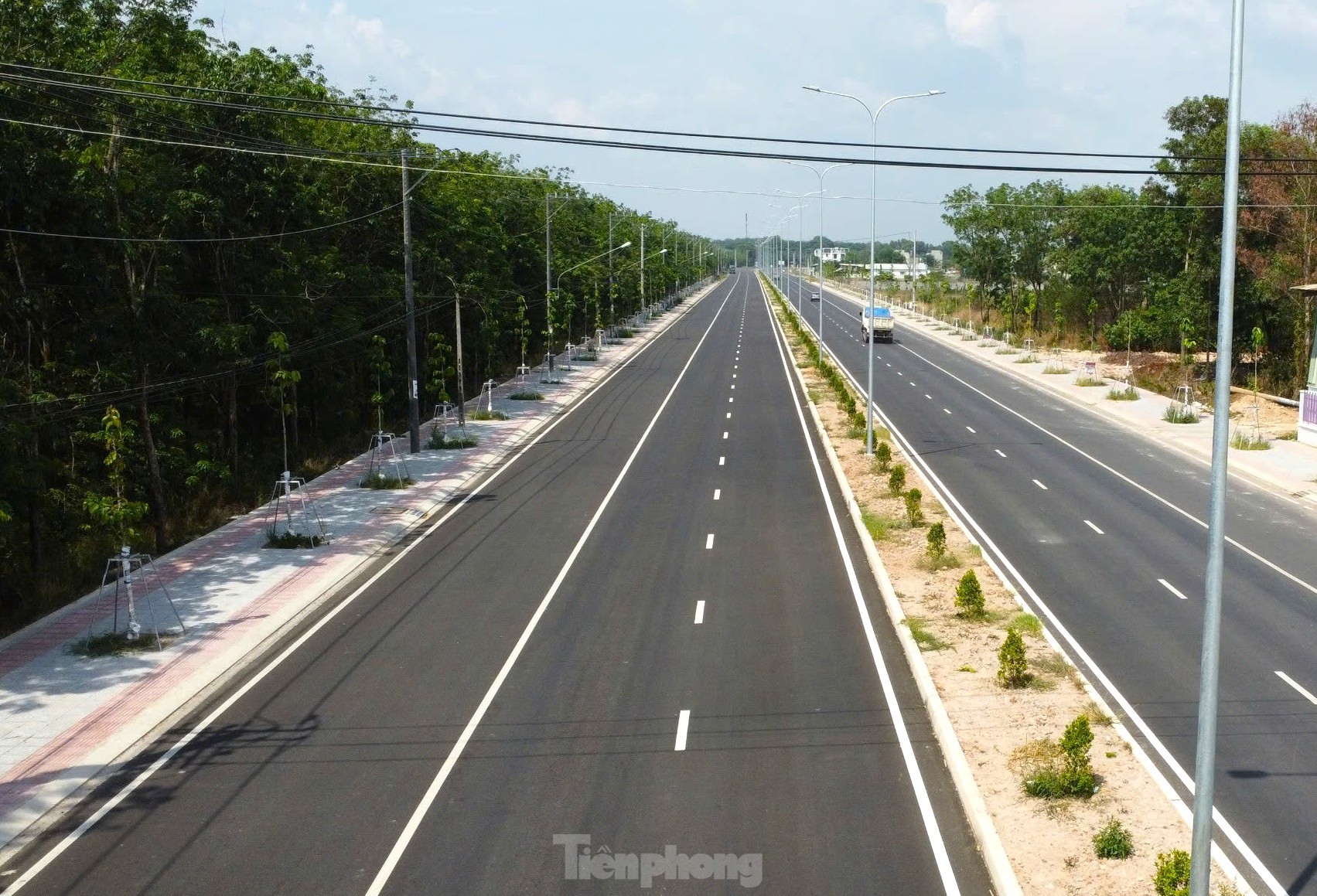 Cận cảnh khu công nghiệp được Bình Dương chi 1.500 tỷ đồng mở đường đón 'đại bàng'- Ảnh 10. Cận cảnh khu công nghiệp được Bình Dương chi 1.500 tỷ đồng mở đường đón 'đại bàng'- Ảnh 10.