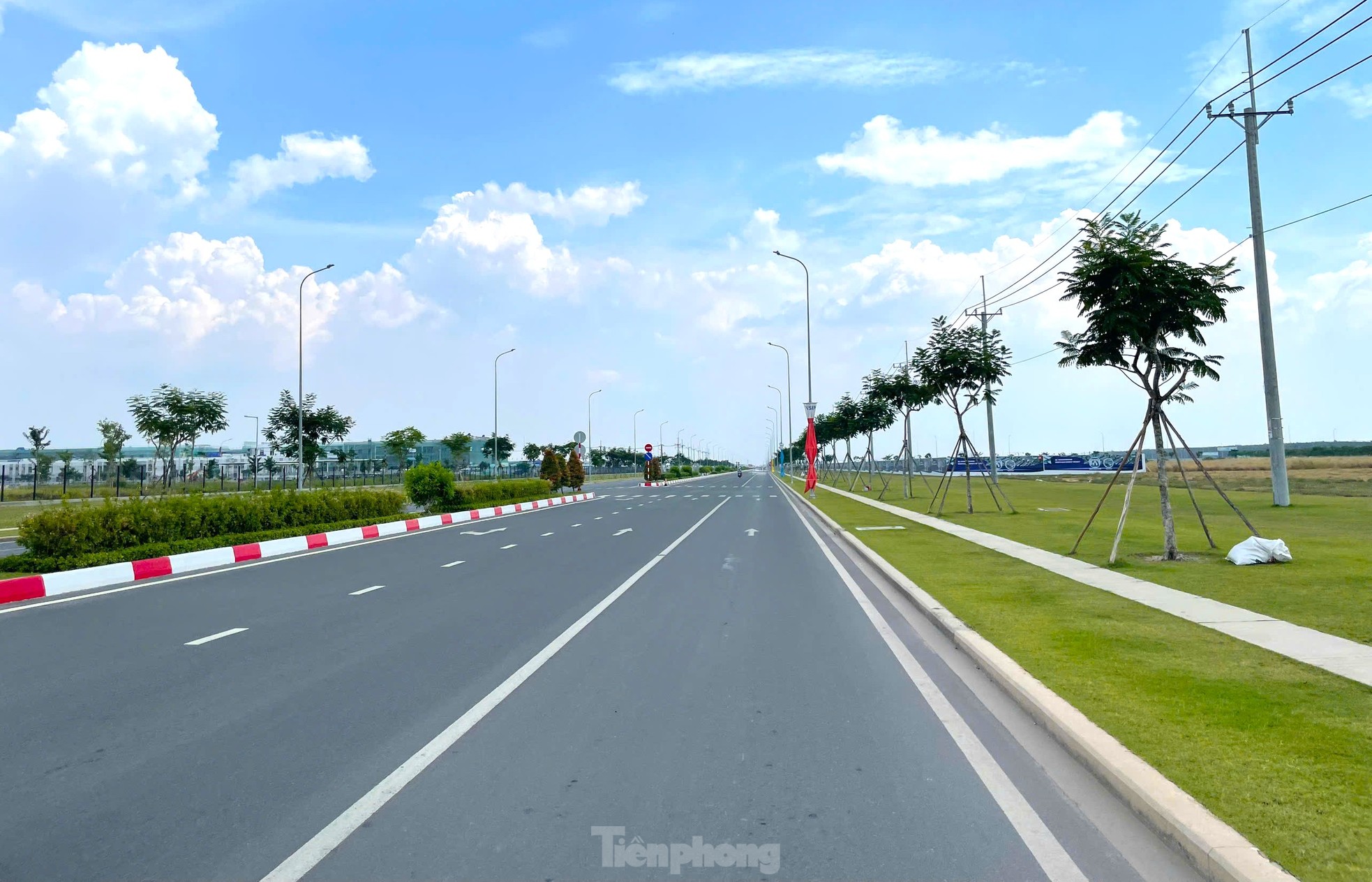 Cận cảnh khu công nghiệp được Bình Dương chi 1.500 tỷ đồng mở đường đón 'đại bàng'- Ảnh 7. Cận cảnh khu công nghiệp được Bình Dương chi 1.500 tỷ đồng mở đường đón 'đại bàng'- Ảnh 7.