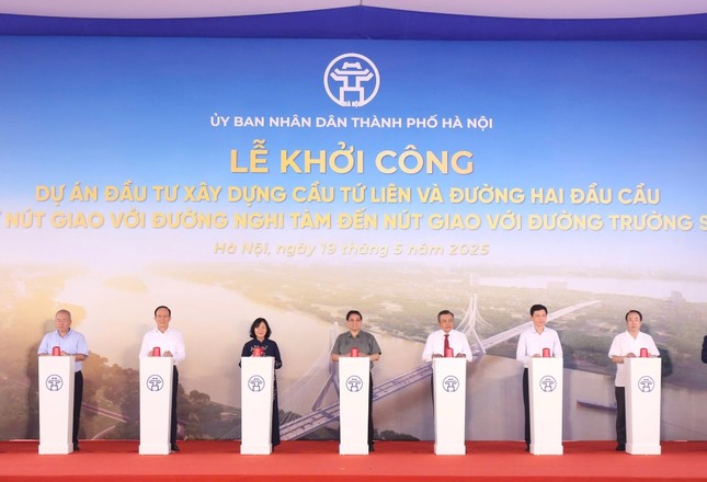 Dự khởi công cầu Tứ Liên, Thủ tướng Phạm Minh Chính đề nghị hoàn thành trong 24 tháng- Ảnh 2. Dự khởi công cầu Tứ Liên, Thủ tướng Phạm Minh Chính đề nghị hoàn thành trong 24 tháng- Ảnh 2.