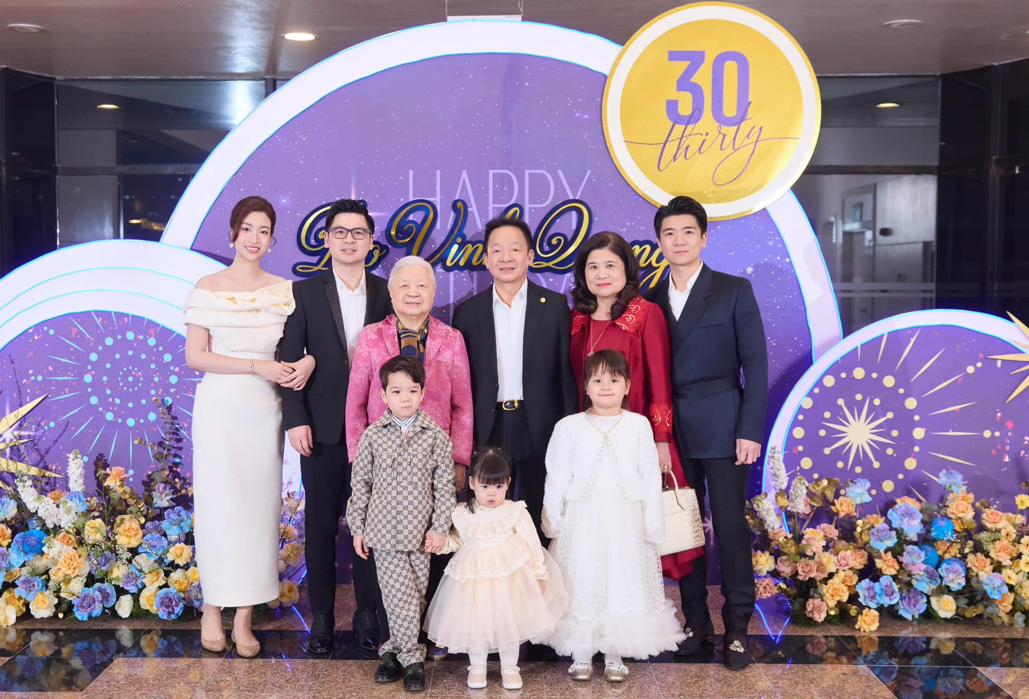 Thì ra đây là cách giúp hoa hậu Đỗ Mỹ Linh được lòng nhà chồng hào môn, thiếu gia nhà bầu Hiển hết lời khen- Ảnh 1. Thì ra đây là cách giúp hoa hậu Đỗ Mỹ Linh được lòng nhà chồng hào môn, thiếu gia nhà bầu Hiển hết lời khen- Ảnh 1.
