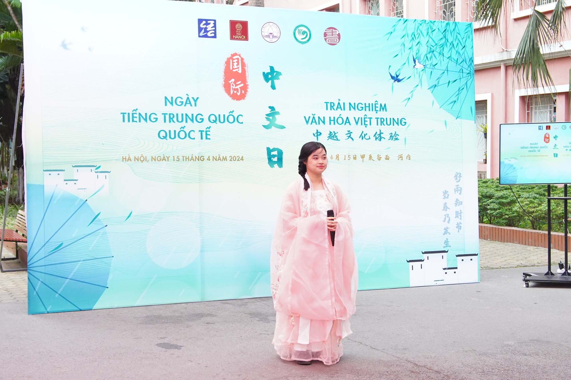 Tiếng Trung đang HOT hơn bao giờ hết: Vì sao nhiều người trẻ đổ xô đi học ngôn ngữ này đến thế?- Ảnh 6. Tiếng Trung đang HOT hơn bao giờ hết: Vì sao nhiều người trẻ đổ xô đi học ngôn ngữ này đến thế?- Ảnh 6.