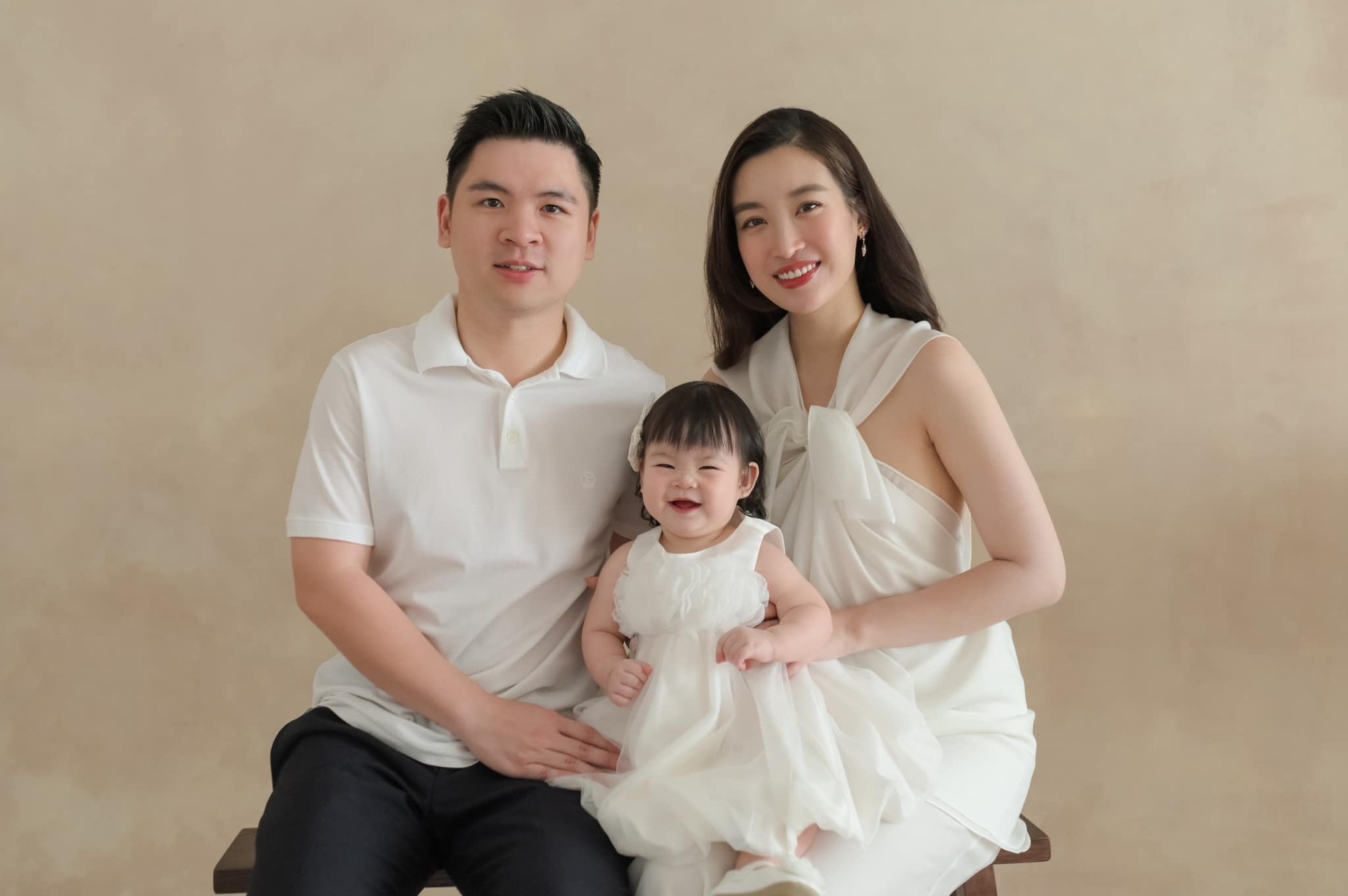 Chồng chủ tịch của "Hoa hậu nghèo nhất Việt Nam": Điều hành tập đoàn nghìn tỷ nhưng ra đường diện mạo thế này- Ảnh 10. Chồng chủ tịch của "Hoa hậu nghèo nhất Việt Nam": Điều hành tập đoàn nghìn tỷ nhưng ra đường diện mạo thế này- Ảnh 10.