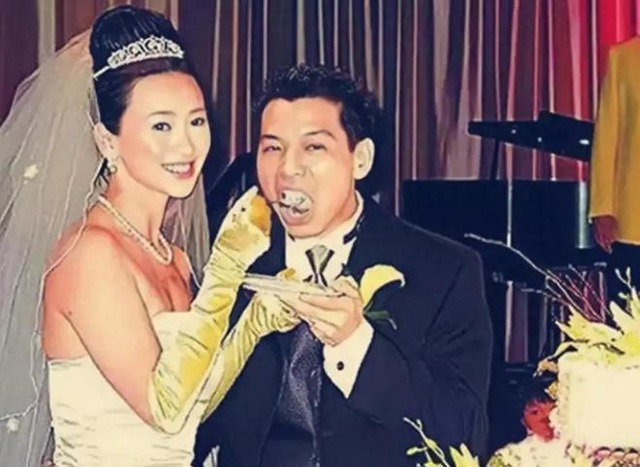 "Hoa hậu đóng phim nóng" thông báo ly thân chồng doanh nhân, sống cô độc trong biệt thự bạc tỷ- Ảnh 7. "Hoa hậu đóng phim nóng" thông báo ly thân chồng doanh nhân, sống cô độc trong biệt thự bạc tỷ- Ảnh 7.