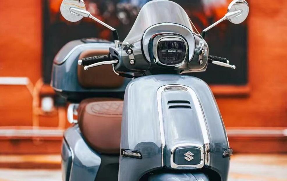 Xe ga Suzuki thiết kế hoài cổ đẹp như Vespa, giá chỉ 35 triệu đồng- Ảnh 1. Xe ga Suzuki thiết kế hoài cổ đẹp như Vespa, giá chỉ 35 triệu đồng- Ảnh 1.
