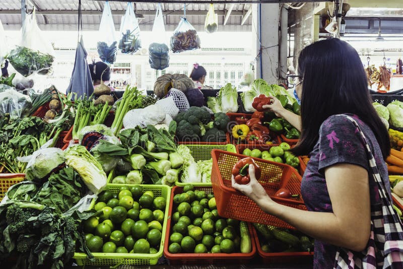 Chợ sáng hay chợ chiều: Đi giờ nào thì túi tiền đỡ Chợ sáng hay chợ chiều: Đi giờ nào thì túi tiền đỡ